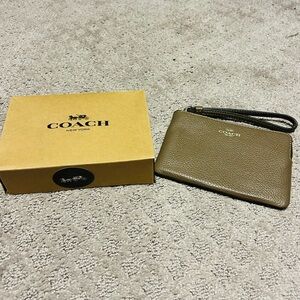 Coach Corner Zip Wristlet